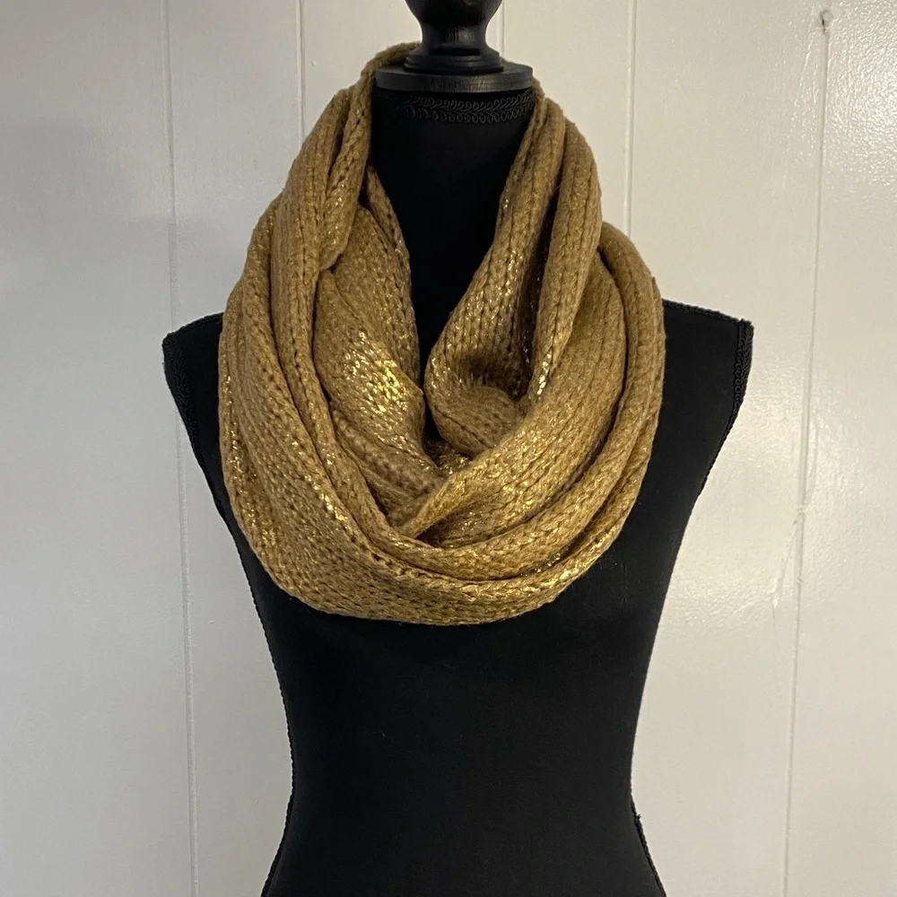 Metallic Gold Infinity Scarf | Chunky Knit | Cozy Winter | OSFM